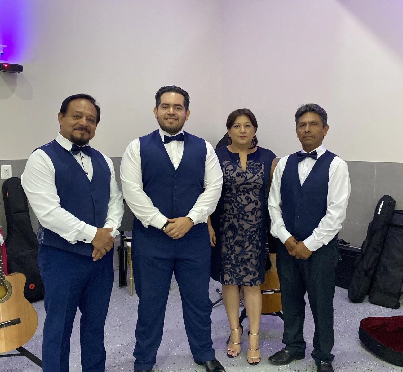 live-music-band-group-mobile-YBgb00QbBkT5PG4p