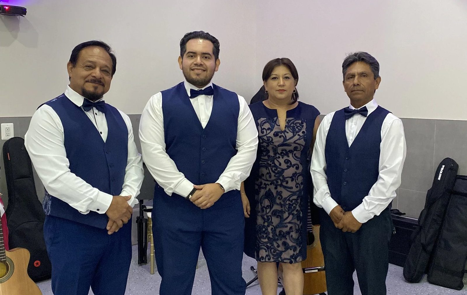 live-music-band-group-mobile-YBgb00QbBkT5PG4p